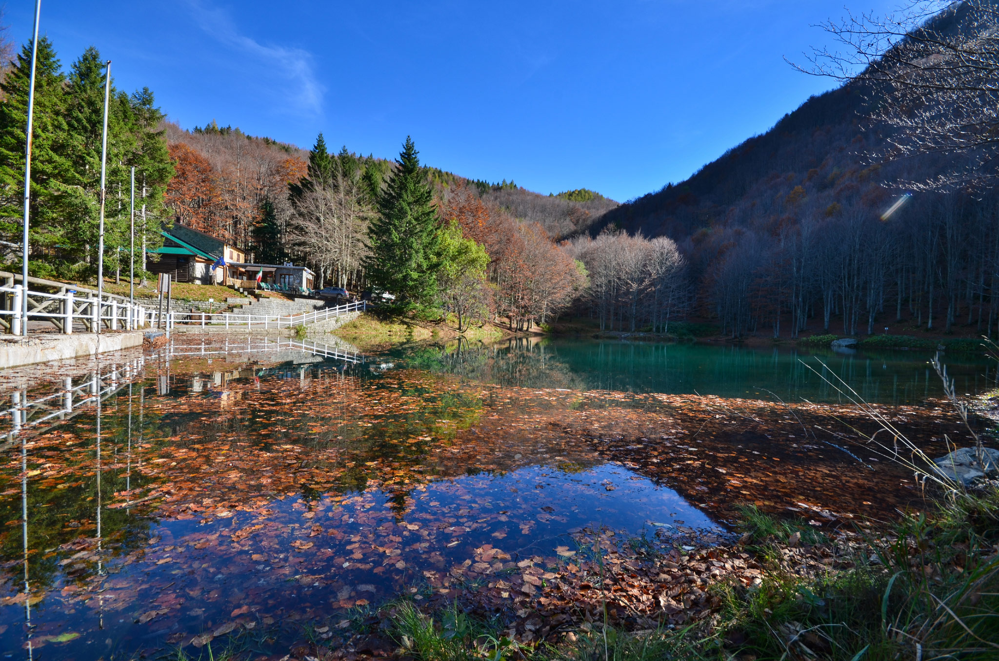 Lago del Cavone, Corno alle Scale (Photo license: CC BY-NC-SA 2.0)